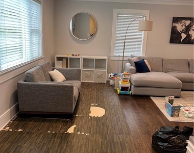 68 Henry Avenue - Photo Thumbnail 3