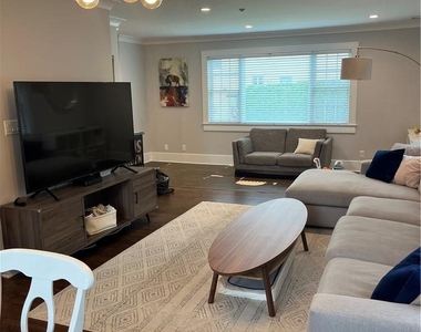 68 Henry Avenue - Photo Thumbnail 7