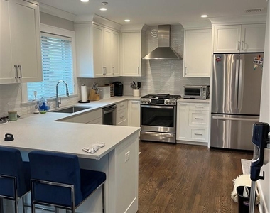 68 Henry Avenue - Photo Thumbnail 2
