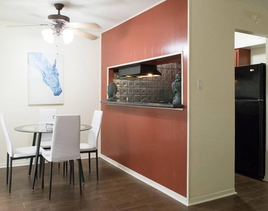 3942 W Alabama Street - Photo Thumbnail 9