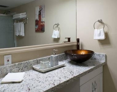 3942 W Alabama Street - Photo Thumbnail 8