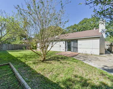 22203 Fincastle Drive - Photo Thumbnail 33
