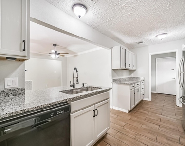 22203 Fincastle Drive - Photo Thumbnail 12