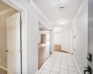 22203 Fincastle Drive - Photo Thumbnail 4
