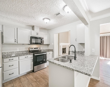 22203 Fincastle Drive - Photo Thumbnail 9