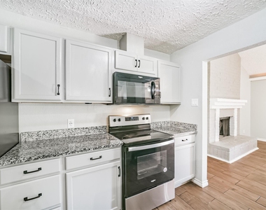 22203 Fincastle Drive - Photo Thumbnail 10