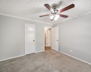 22203 Fincastle Drive - Photo Thumbnail 30