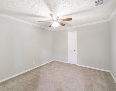22203 Fincastle Drive - Photo Thumbnail 25