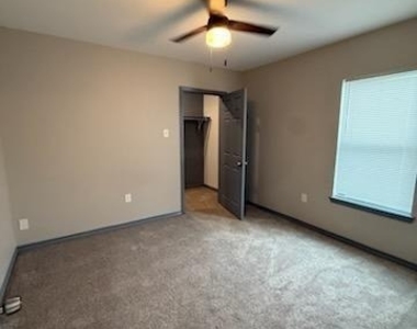 4346 Phlox Street - Photo Thumbnail 5