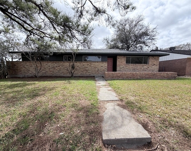 4103 Goulburn Drive - Photo Thumbnail 1