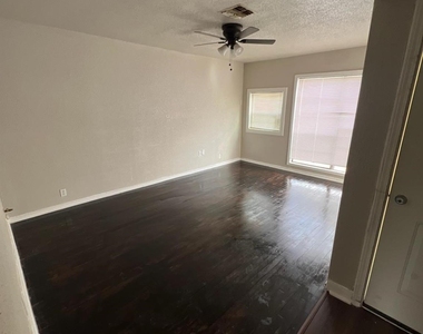 9306 St Lo Road - Photo Thumbnail 2