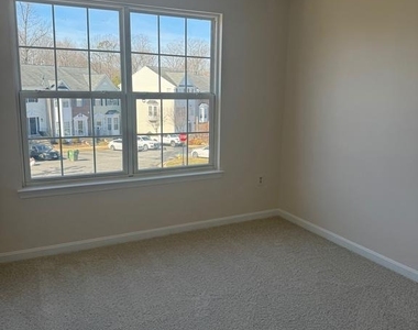 144 Keating Circle - Photo Thumbnail 18