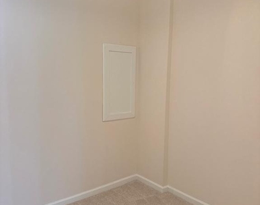 144 Keating Circle - Photo Thumbnail 10