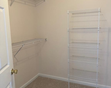 144 Keating Circle - Photo Thumbnail 21