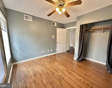 2015 S Lincoln Street S - Photo Thumbnail 5