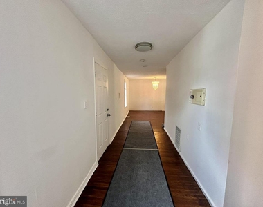 2015 S Lincoln Street S - Photo Thumbnail 12
