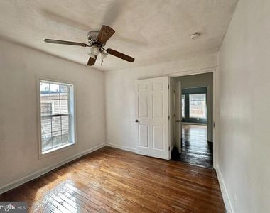 2015 S Lincoln Street S - Photo Thumbnail 4