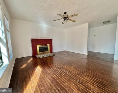 2015 S Lincoln Street S - Photo Thumbnail 1