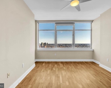 400 S Broad Street - Photo Thumbnail 40