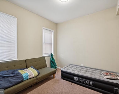 1611 N 17th Street - Photo Thumbnail 9