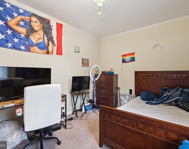 1611 N 17th Street - Photo Thumbnail 4