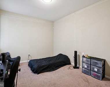 1611 N 17th Street - Photo Thumbnail 6