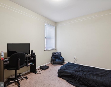 1611 N 17th Street - Photo Thumbnail 14