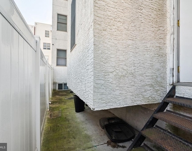 1611 N 17th Street - Photo Thumbnail 11