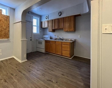 2607 62nd Street - Photo Thumbnail 10