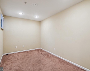 1611 N 17th Street - Photo Thumbnail 3