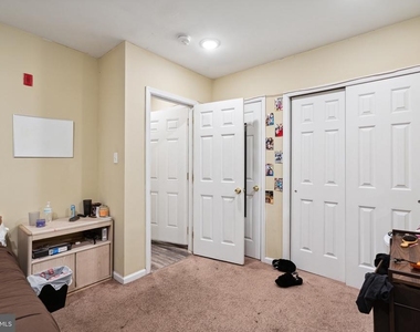 1611 N 17th Street - Photo Thumbnail 14