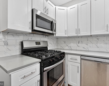 2543 Nicholas Street - Photo Thumbnail 7