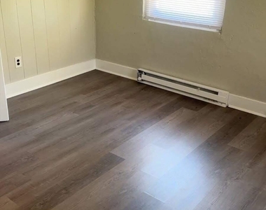 805 Rountree Avenue Se - Photo Thumbnail 2