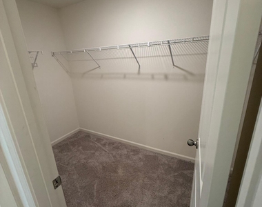 329 Spaight Acres Way - Photo Thumbnail 11