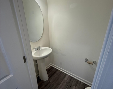 329 Spaight Acres Way - Photo Thumbnail 10