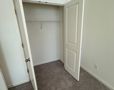 329 Spaight Acres Way - Photo Thumbnail 14
