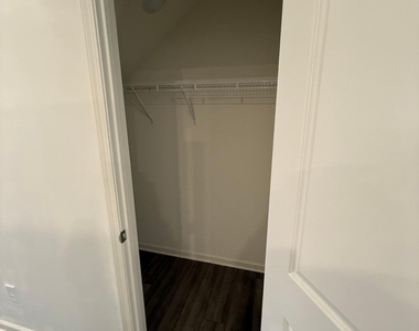 329 Spaight Acres Way - Photo Thumbnail 9