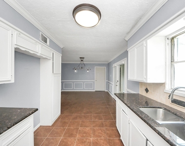 2513 Leslie Street - Photo Thumbnail 15