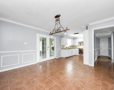 2513 Leslie Street - Photo Thumbnail 9