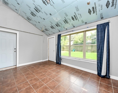2513 Leslie Street - Photo Thumbnail 28