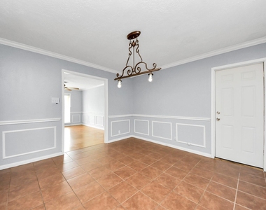 2513 Leslie Street - Photo Thumbnail 8