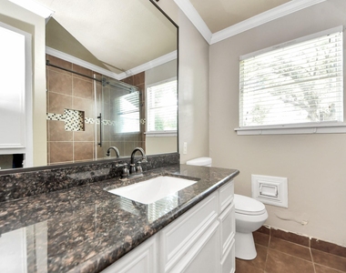 2513 Leslie Street - Photo Thumbnail 24
