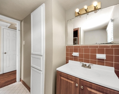 2513 Leslie Street - Photo Thumbnail 19