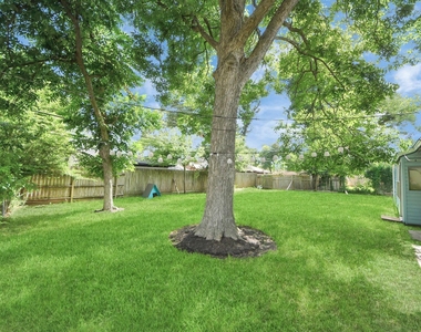 2513 Leslie Street - Photo Thumbnail 36