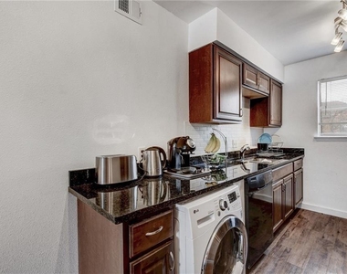 2200 San Gabriel St - Photo Thumbnail 4