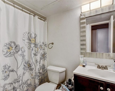 2200 San Gabriel St - Photo Thumbnail 9