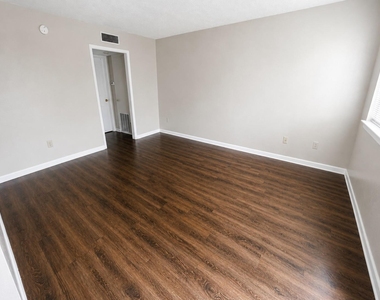 3106 Duval St - Photo Thumbnail 2