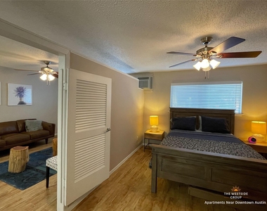 1616 W 6th St - Photo Thumbnail 4
