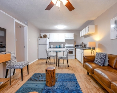 1616 W 6th St - Photo Thumbnail 1