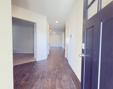282 Texas Palmetto Cir - Photo Thumbnail 3